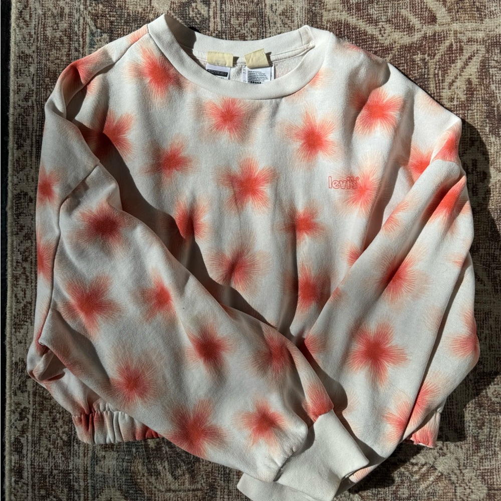 Levi’s Cropped Crewneck